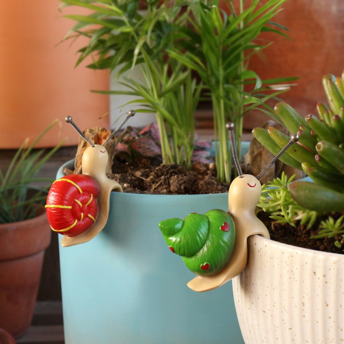 Set of 2 Cute Climbing Elephant Statues Flower Pot Hugger, Resin Hanging Animals Figurine Outdoor Planter Pot Decorations for Home Garden Patio Lawn Yard Ornaments