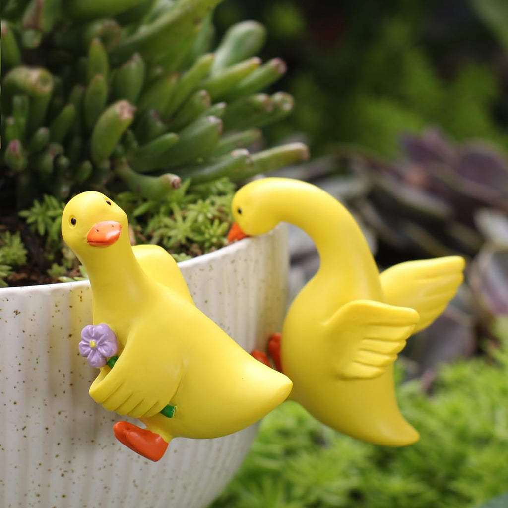 Set of 2 Cute Climbing Elephant Statues Flower Pot Hugger, Resin Hanging Animals Figurine Outdoor Planter Pot Decorations for Home Garden Patio Lawn Yard Ornaments
