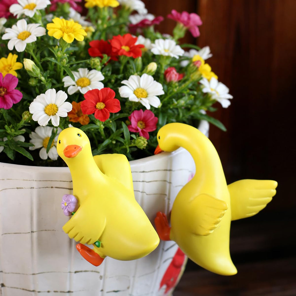 Set of 2 Cute Climbing Elephant Statues Flower Pot Hugger, Resin Hanging Animals Figurine Outdoor Planter Pot Decorations for Home Garden Patio Lawn Yard Ornaments
