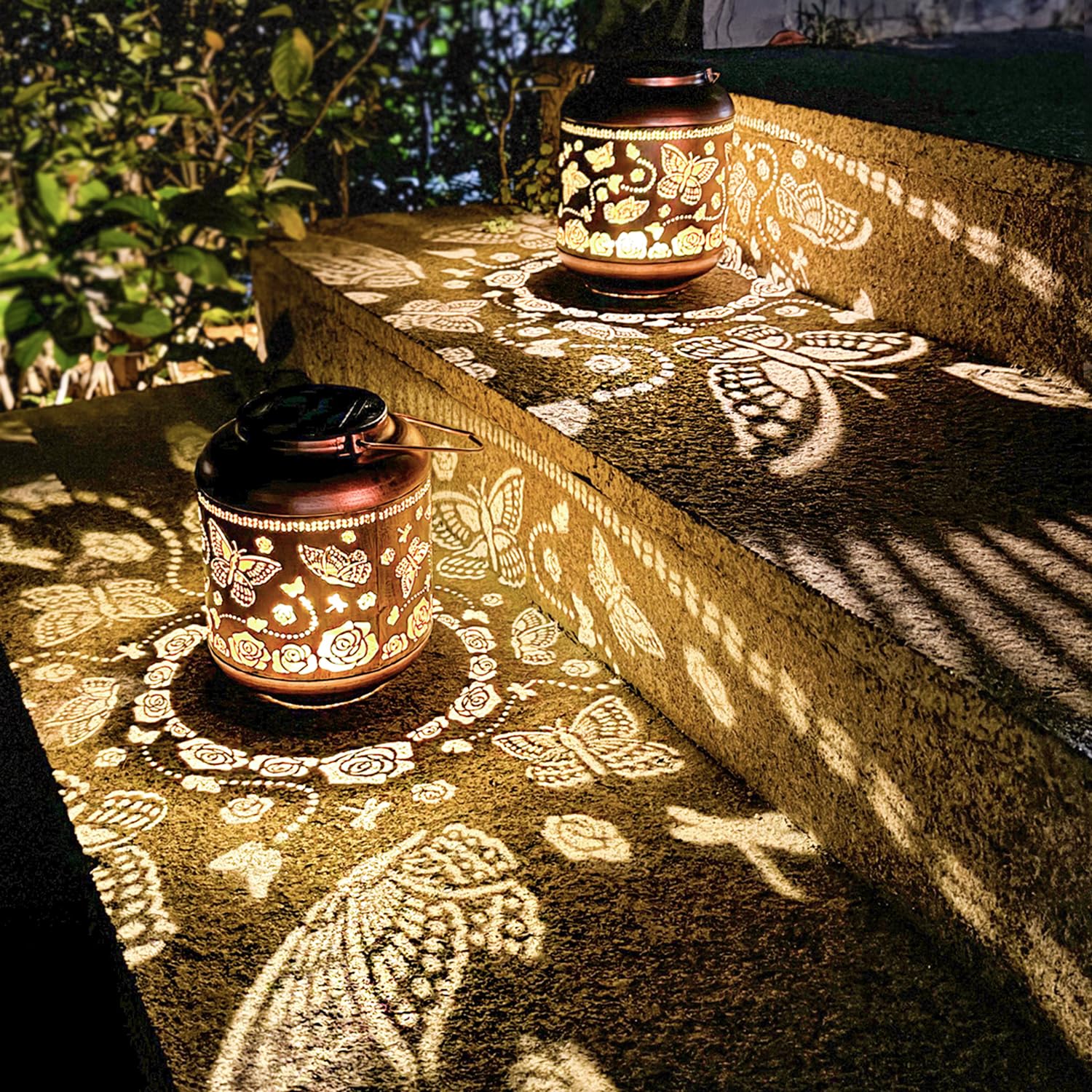 Mothers Day Gifts for Mom Hummingbird Solar Lanterns Outdoor Waterproof Hanging Solar Lights Hummingbird Gifts for Women Men Metal Bird Decorative LED Lanterns for Yard, Patio, Lawn, Garden Decor